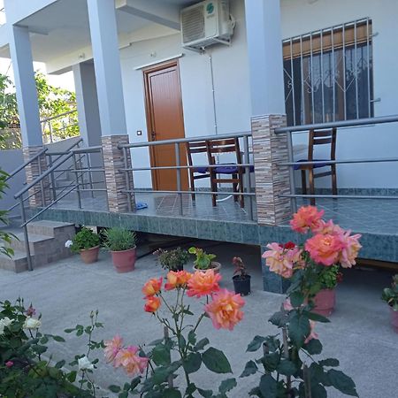 Vila N Dervishi Vlorë エクステリア 写真
