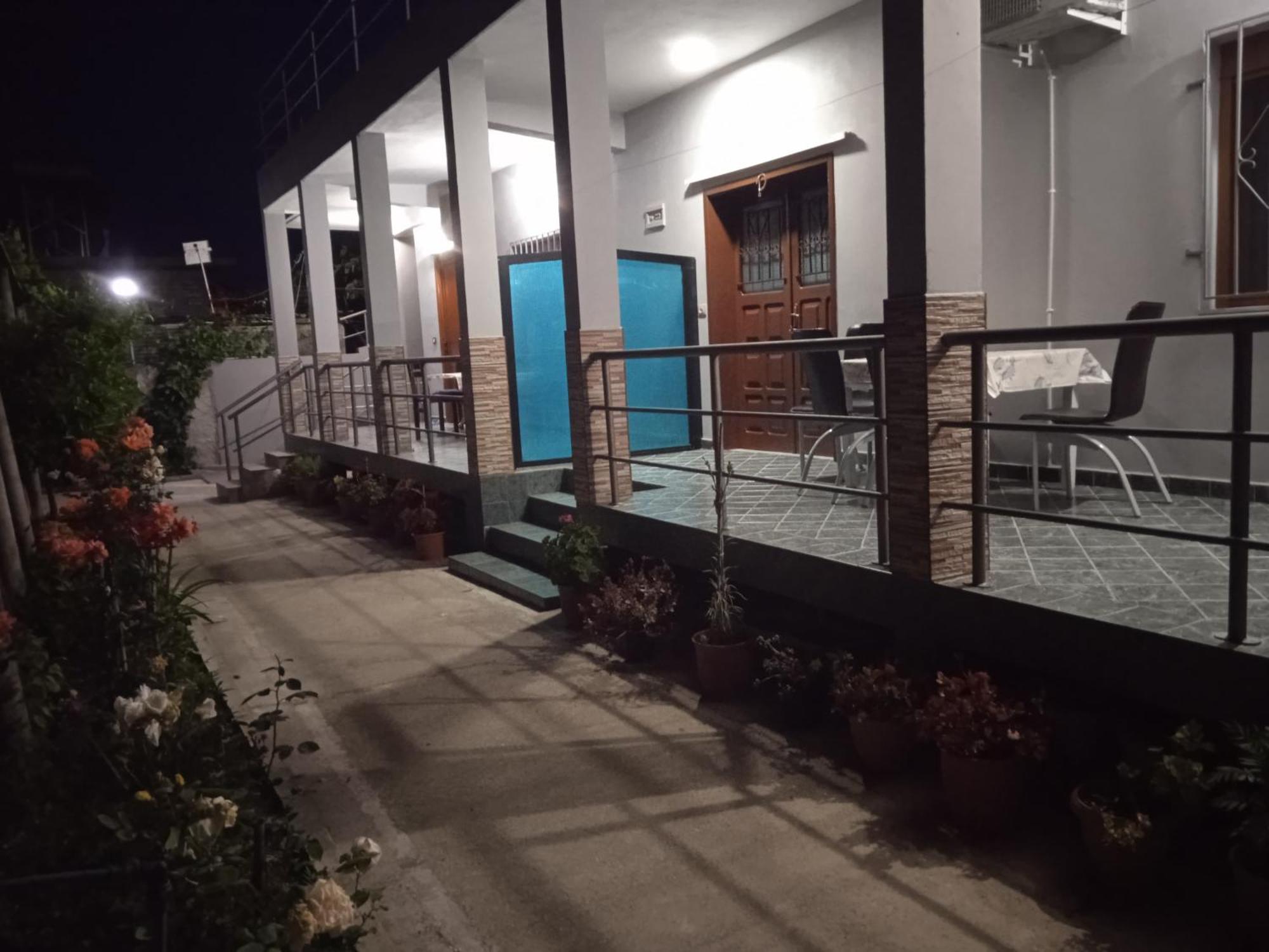 Vila N Dervishi Vlorë エクステリア 写真