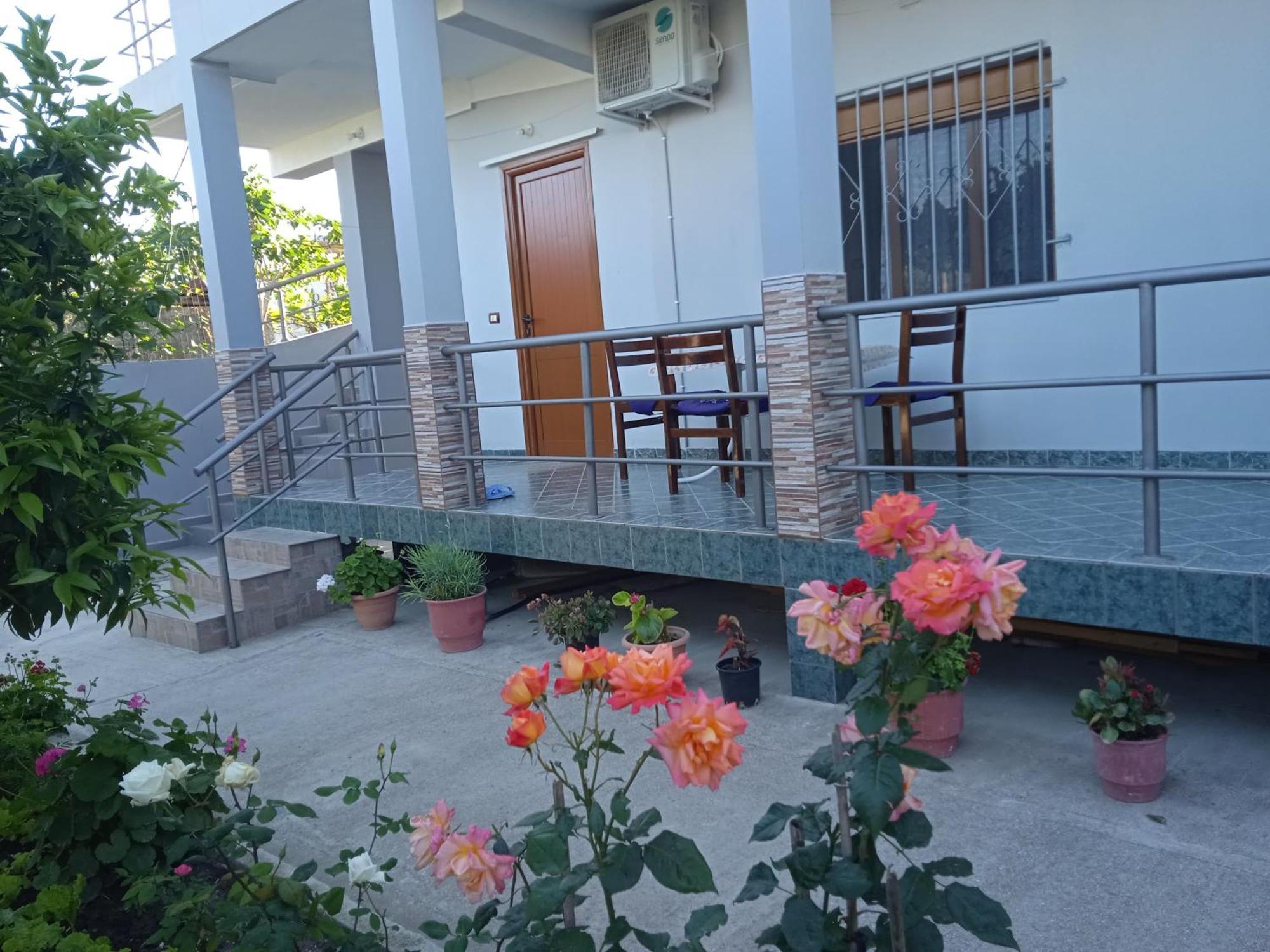 Vila N Dervishi Vlorë エクステリア 写真