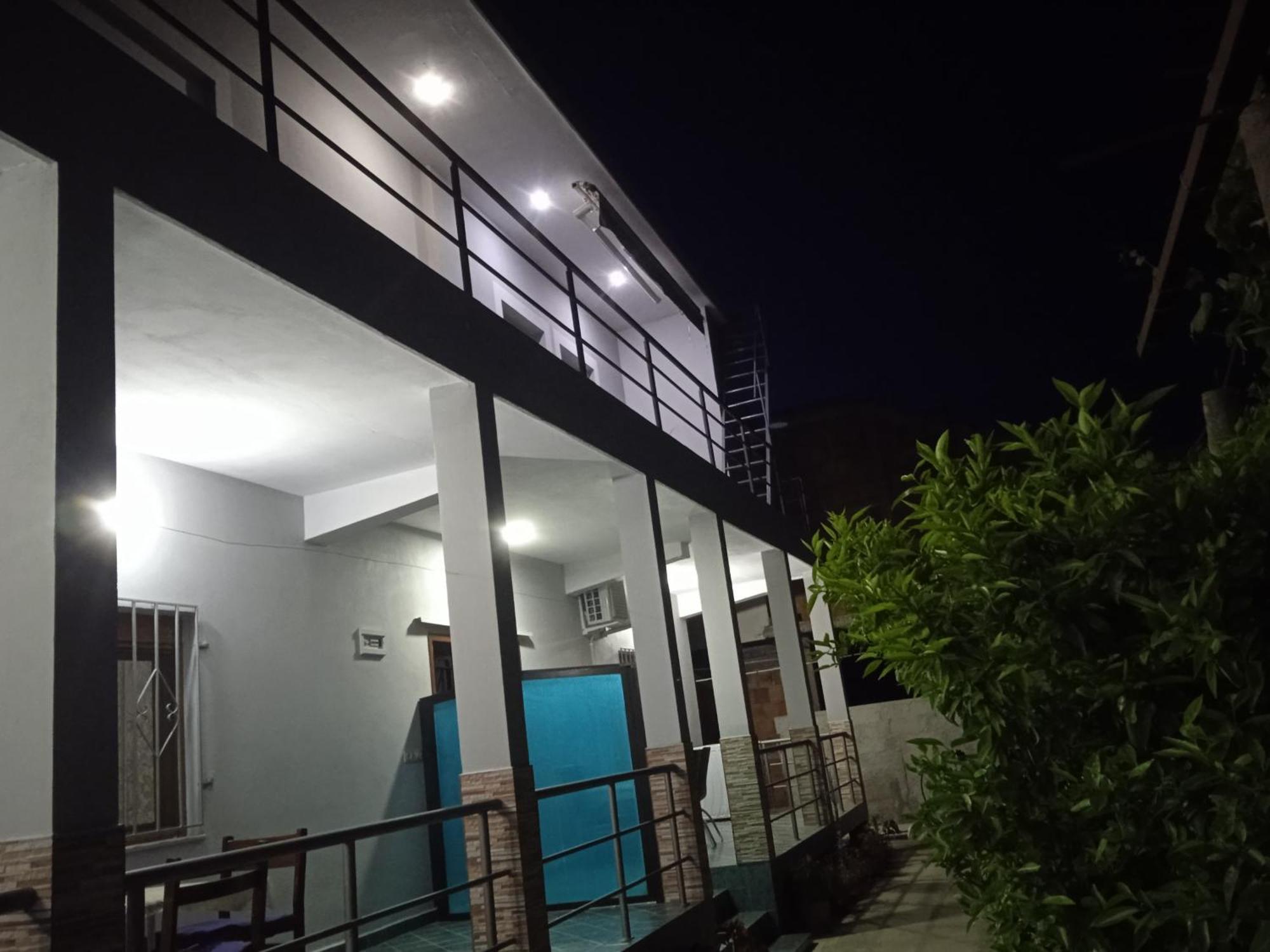 Vila N Dervishi Vlorë エクステリア 写真