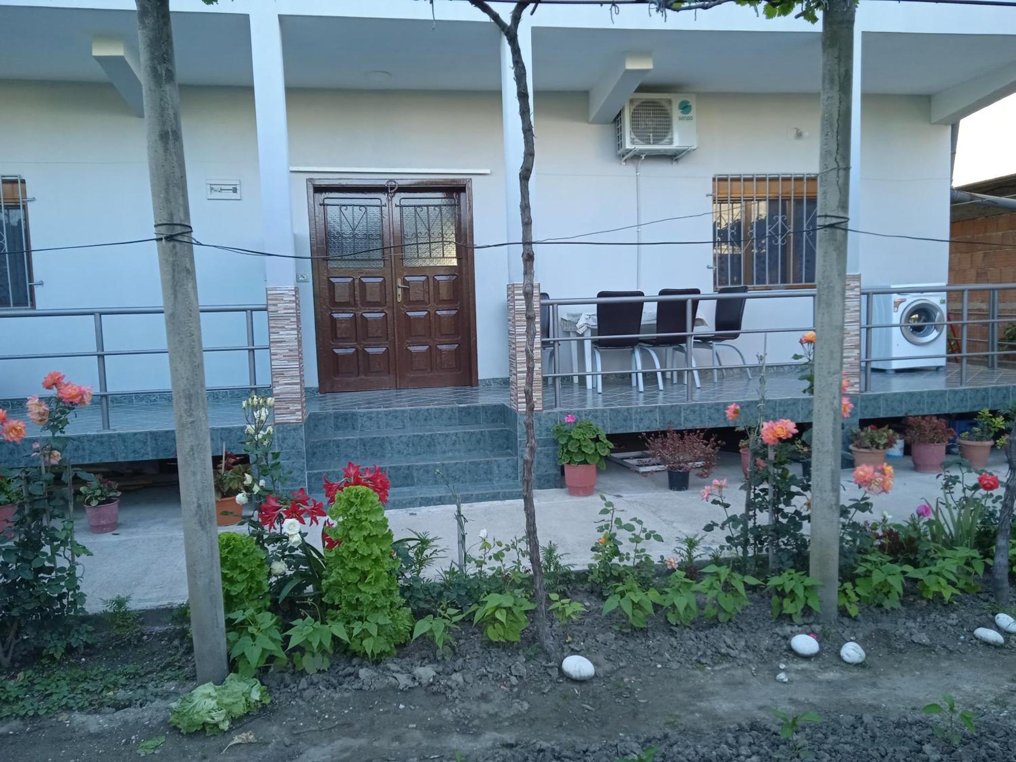 Vila N Dervishi Vlorë エクステリア 写真