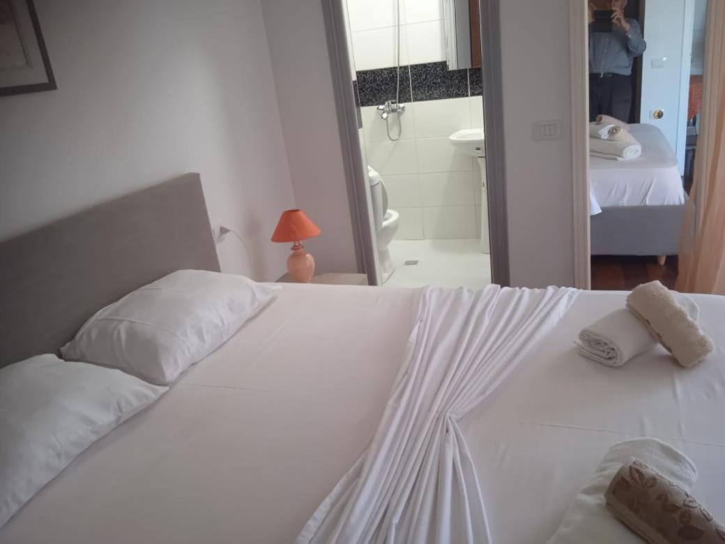 Vila N Dervishi Vlorë エクステリア 写真
